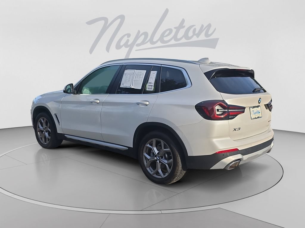 Used 2024 BMW X3 xDrive30i AWD/4WD image 3