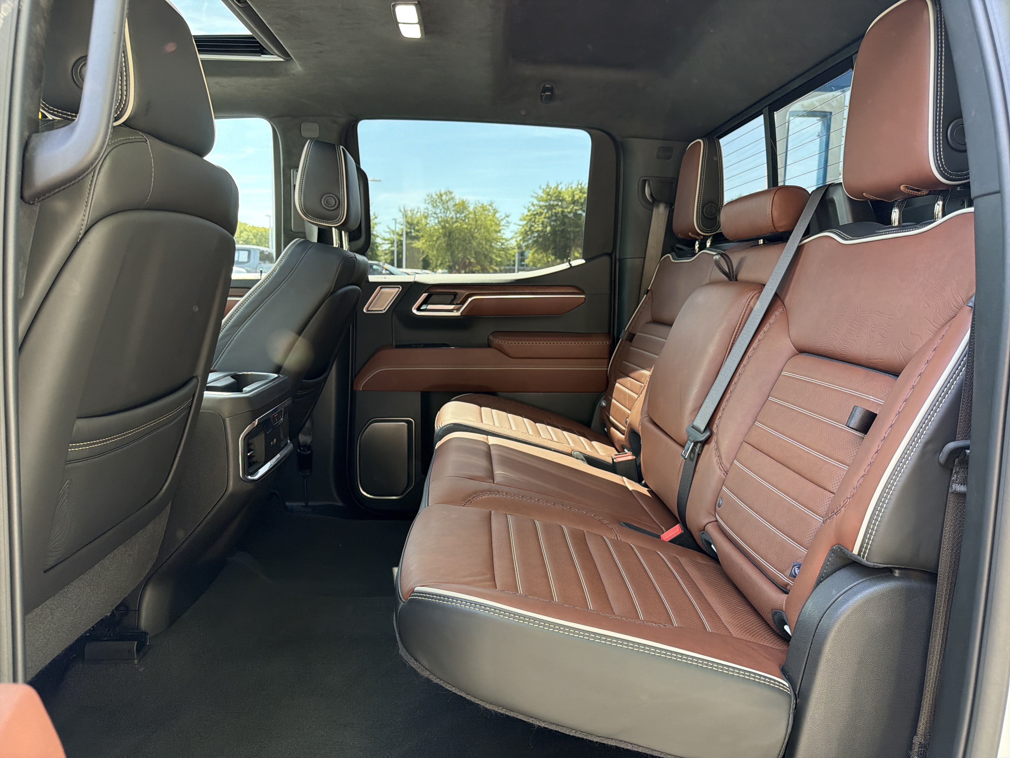Used 2025 GMC Sierra 1500 Denali Ultimate AWD/4WD image 32