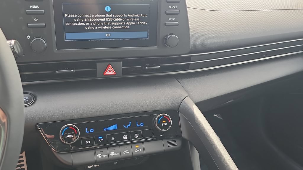New 2026 Hyundai Elantra Sport FWD image 21