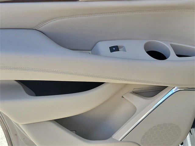 Used 2017 Cadillac Escalade Luxury image 22