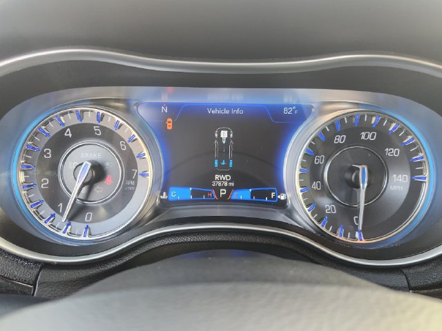 Used 2023 Chrysler 300 Touring L w/ Popular Equipment Group AWD/4WD image 17