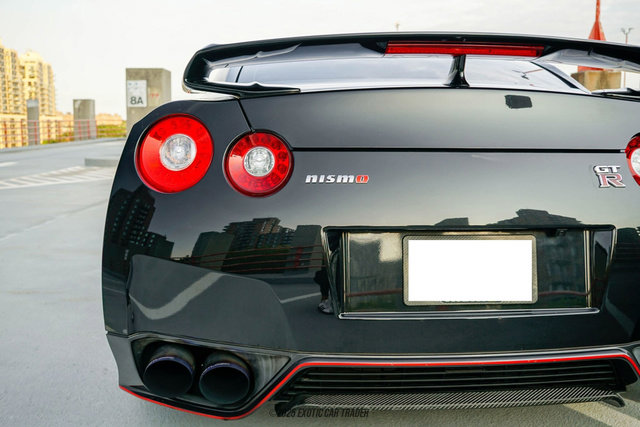 Used 2014 Nissan GT-R Premium w/ Premium Interior Package image 71