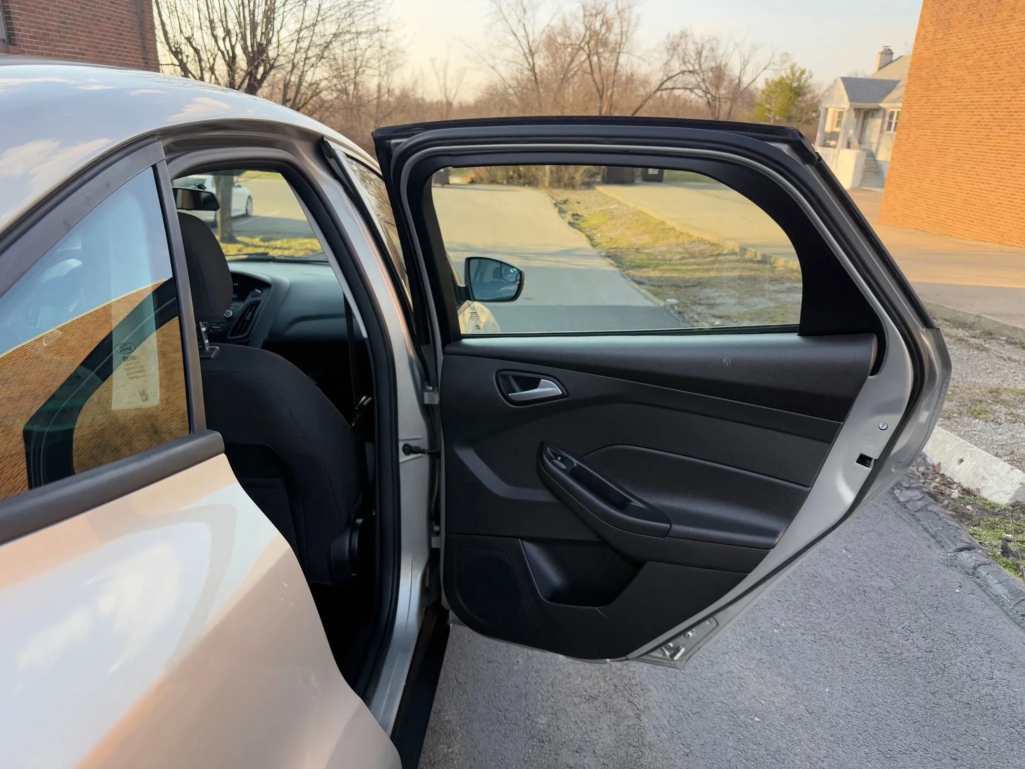 Used 2015 Ford Focus SE image 38