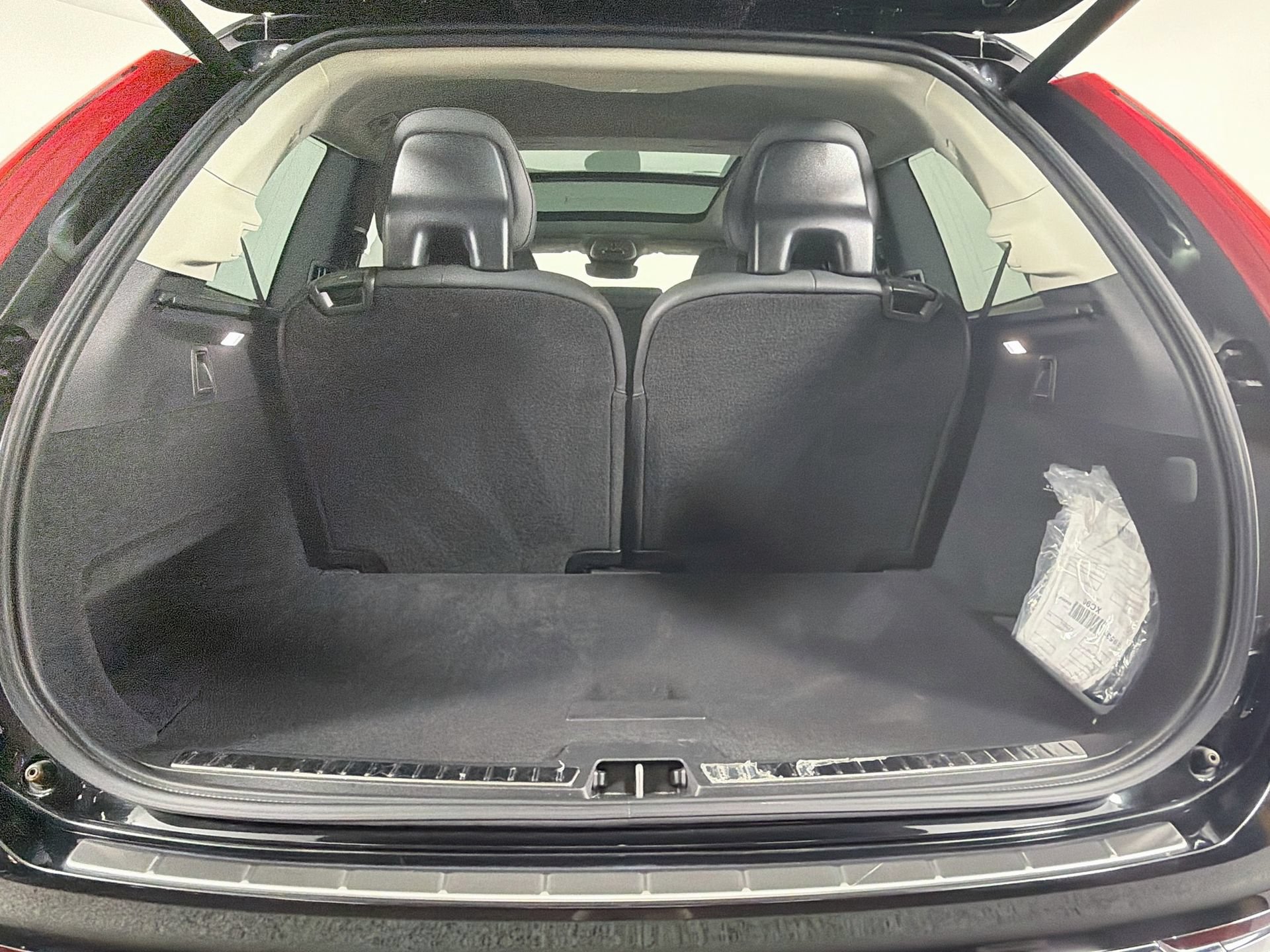 Certified 2024 Volvo XC90 B5 Plus w/ Protection Package Premier AWD/4WD image 28