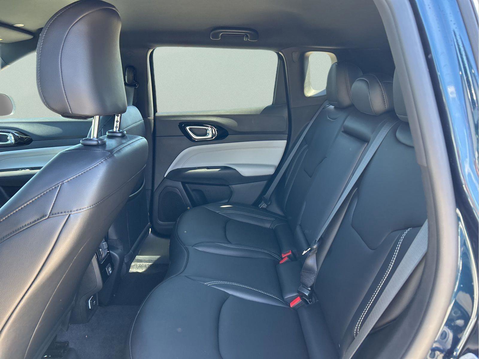 New 2026 Jeep Compass Limited image 13