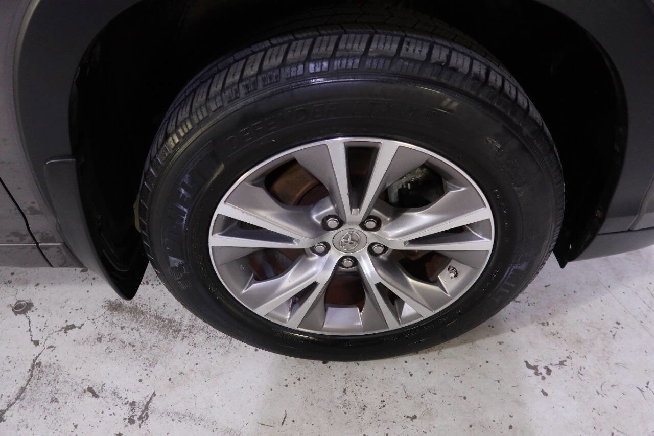 Used 2014 Toyota Highlander Plus AWD/4WD image 42