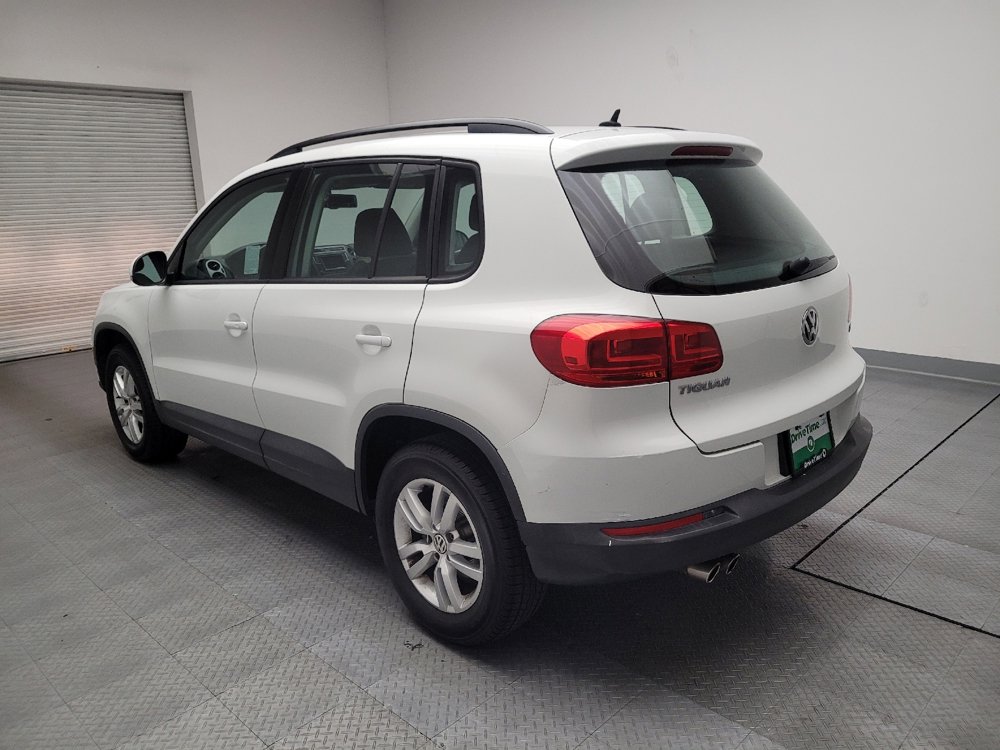 Used 2016 Volkswagen Tiguan S image 5