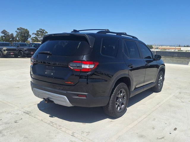 Used 2023 Honda Pilot TrailSport image 5