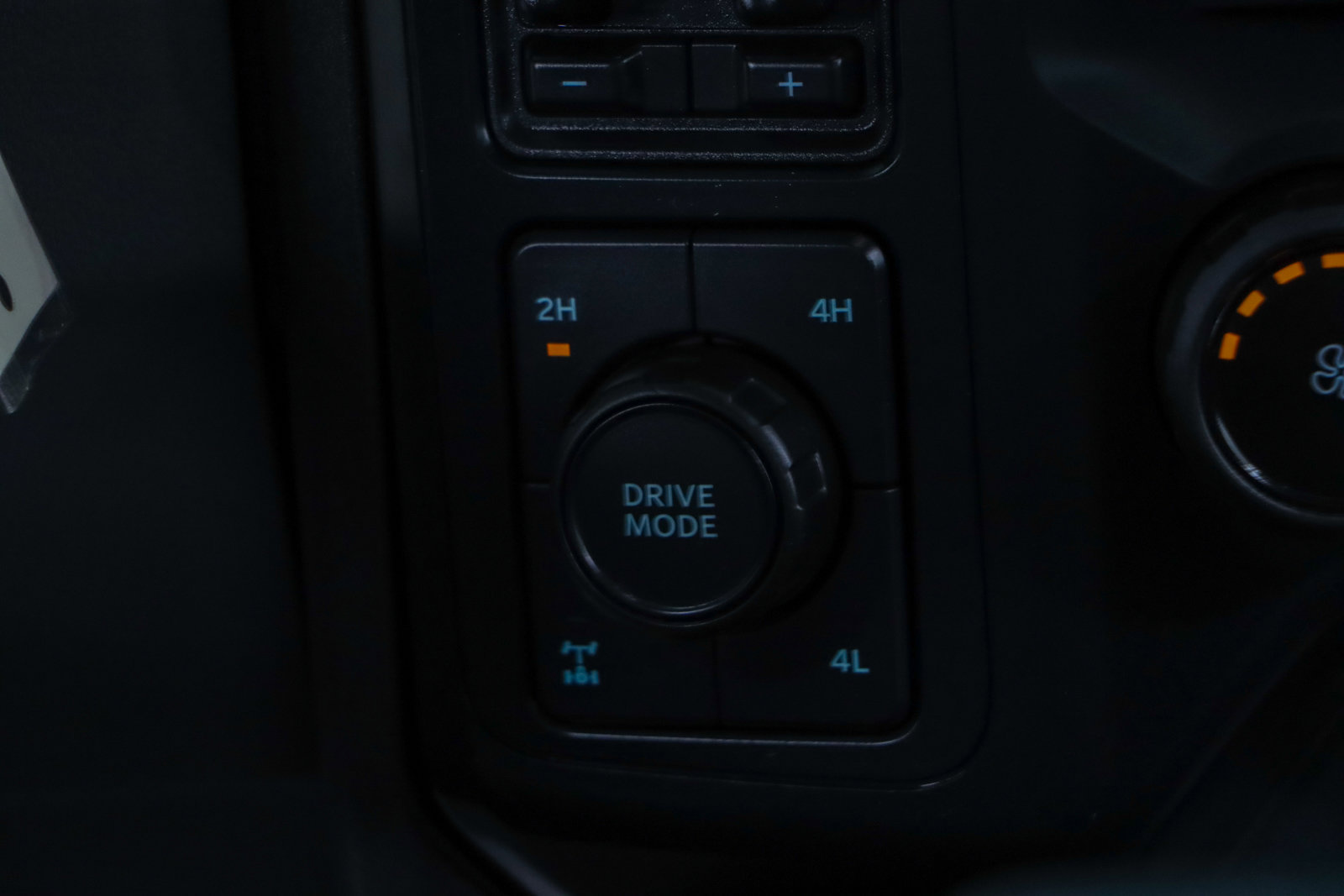 Used 2023 Ford F250 XL w/ FX4 Off-Road Package AWD/4WD image 23