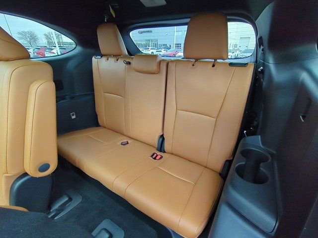 Used 2025 Toyota Highlander Platinum image 17