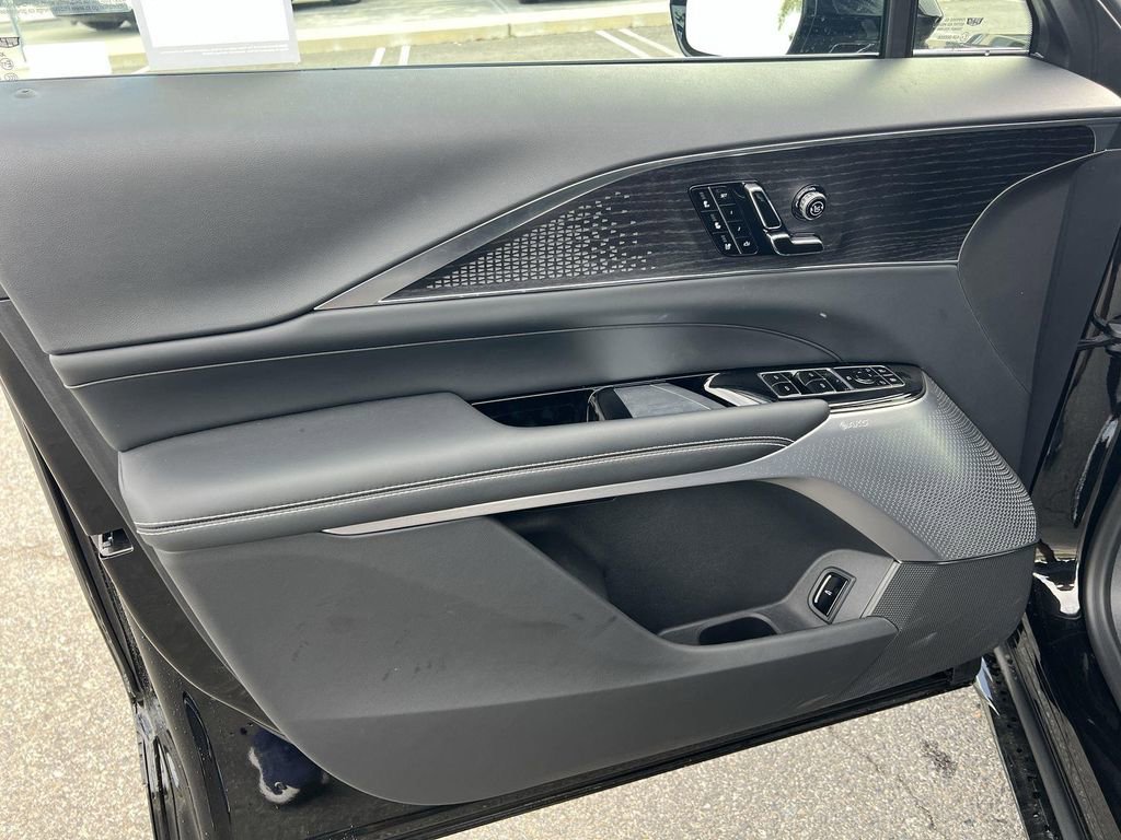 New 2026 Cadillac Lyriq V image 10