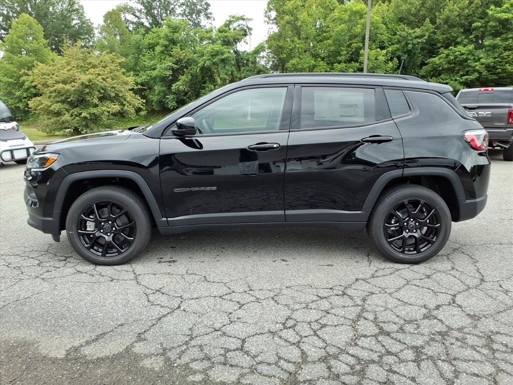 New 2026 Jeep Compass Latitude AWD/4WD image 5