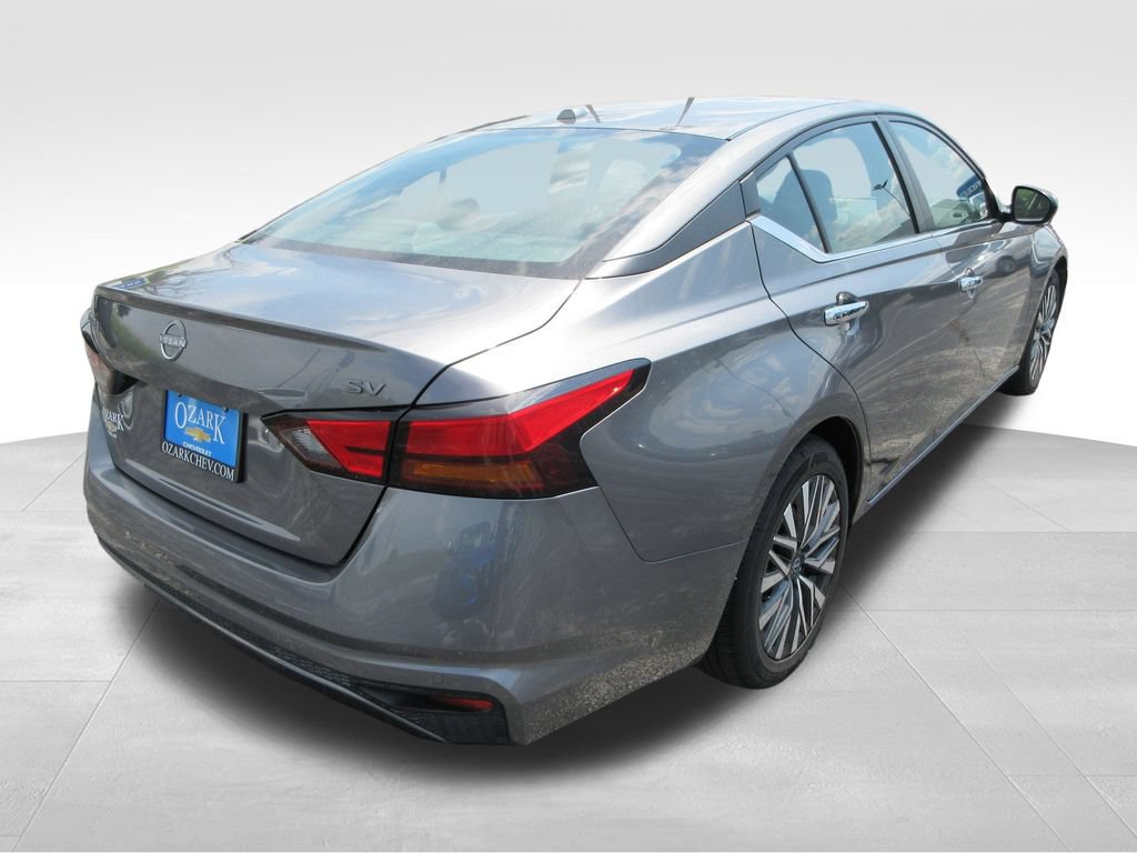 Used 2024 Nissan Altima 2.5 SV FWD image 5