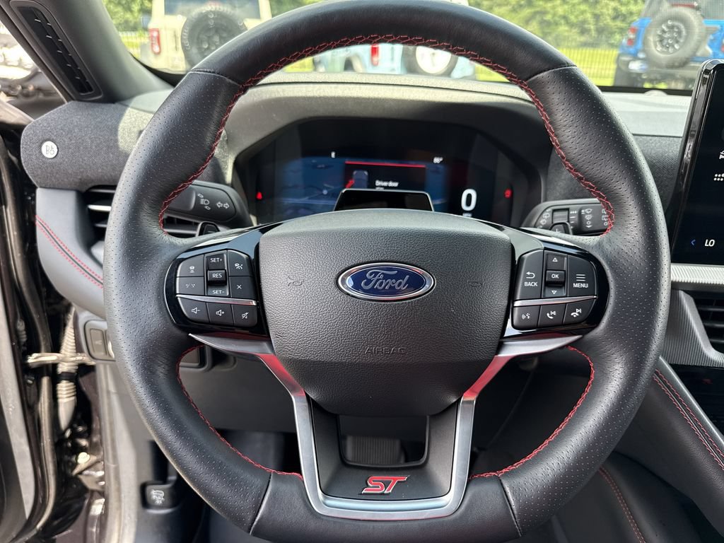 Used 2025 Ford Explorer ST AWD/4WD image 26