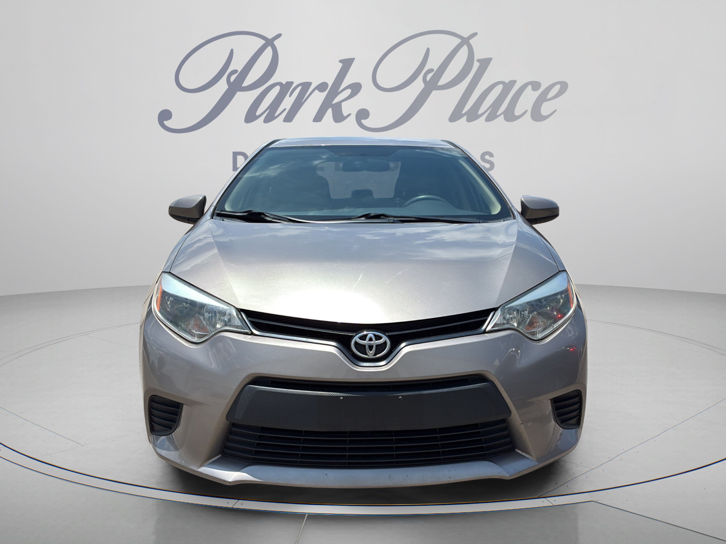 Used 2014 Toyota Corolla LE FWD image 9