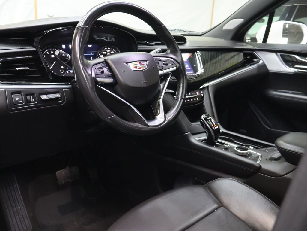 Used 2020 Cadillac XT6 Premium Luxury image 19