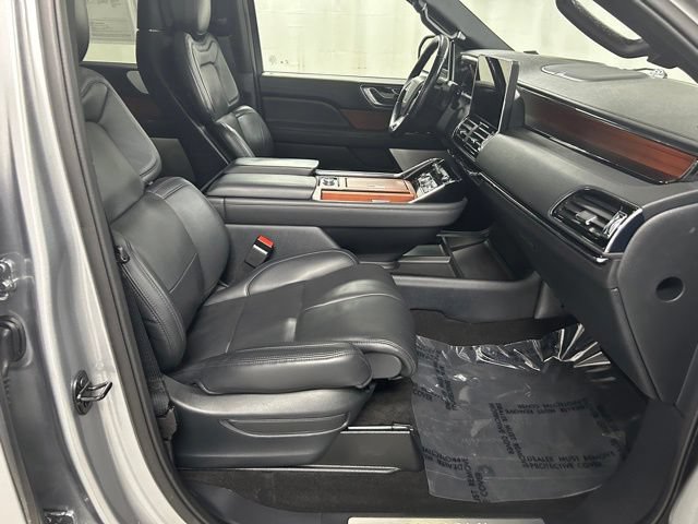 Used 2024 Lincoln Navigator L Reserve AWD/4WD image 13