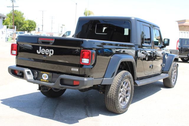 Used 2022 Jeep Gladiator Overland w/ Popular Equipment Package AWD/4WD image 5