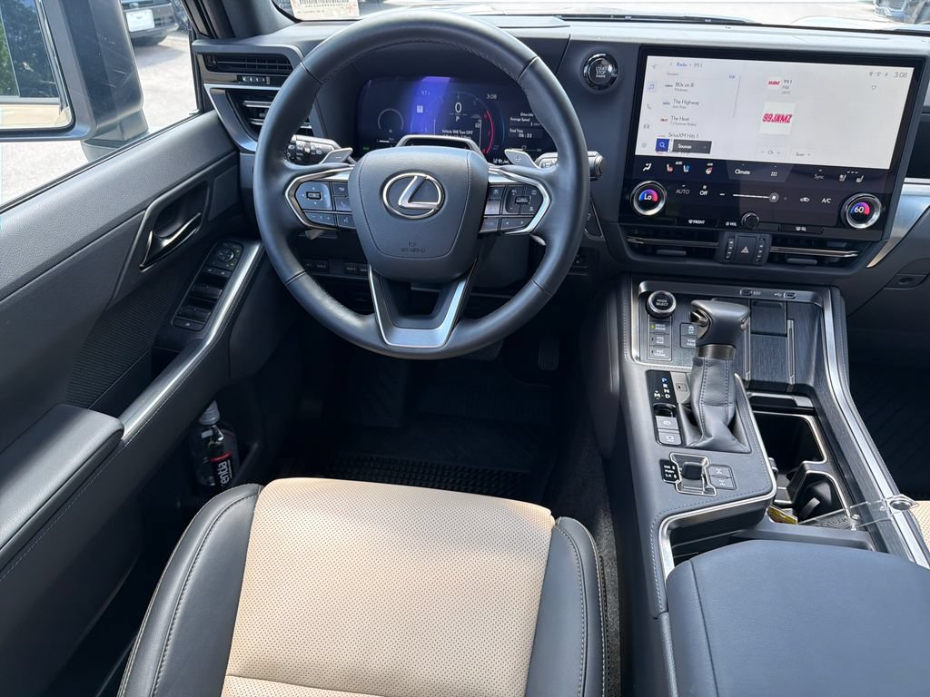 Used 2025 Lexus GX 550 AWD/4WD image 32