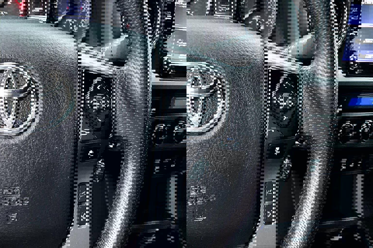 Certified 2022 Toyota Tacoma TRD Off-Road image 24