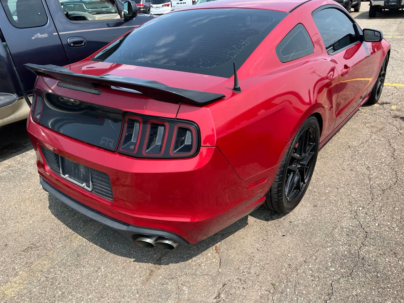 Used 2013 Ford Mustang Coupe RWD image 12