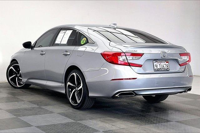 Used 2018 Honda Accord Sport image 8