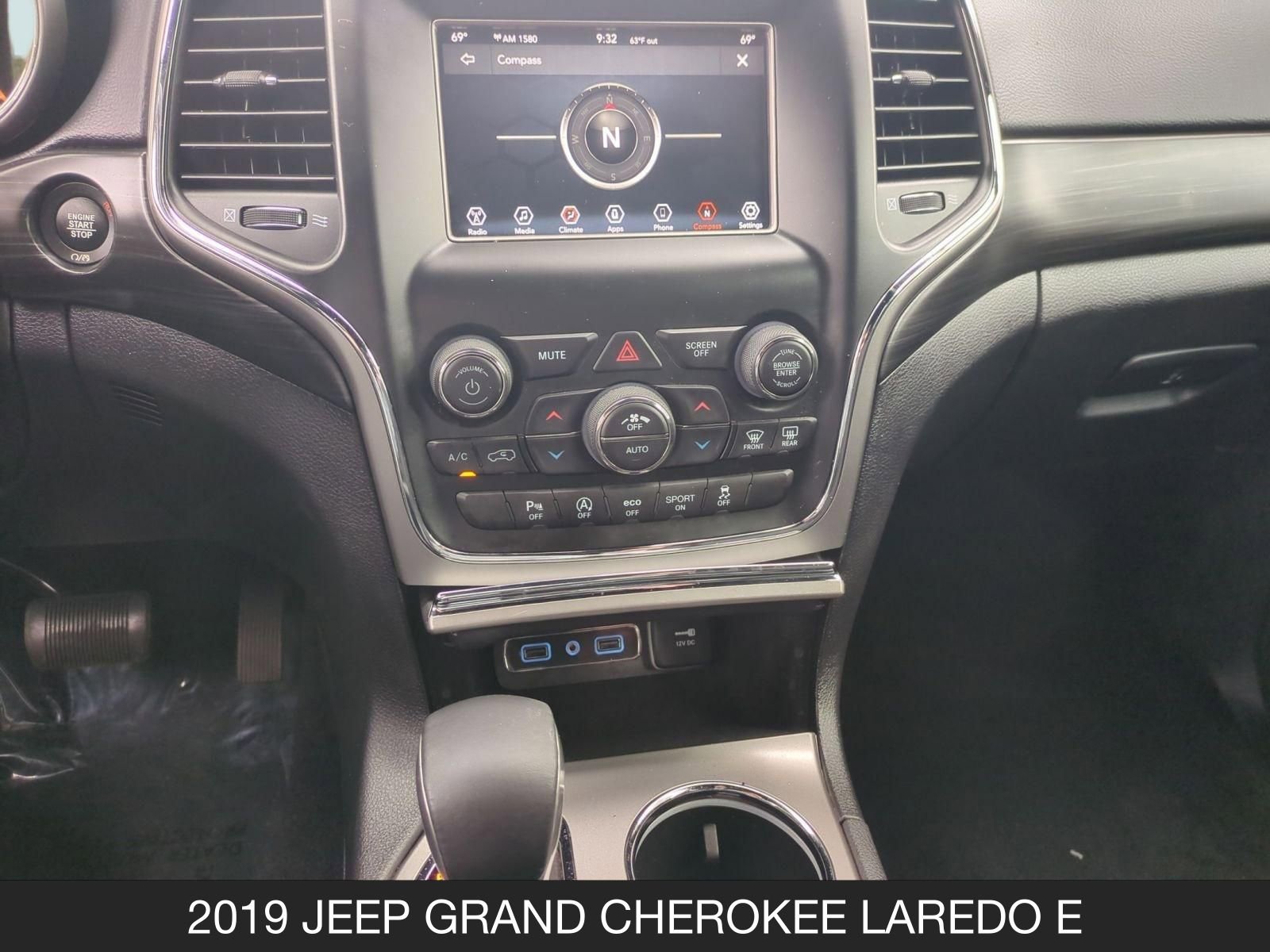 Used 2019 Jeep Grand Cherokee Laredo RWD image 23