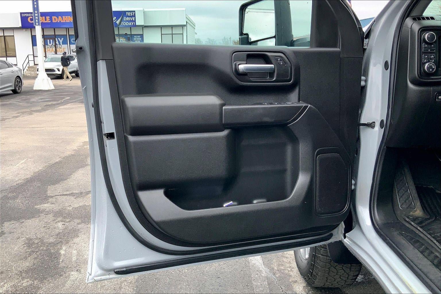 Used 2025 Chevrolet Silverado 2500 Custom w/ Custom Value Package image 23
