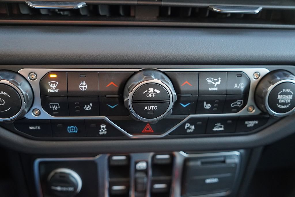 Certified 2025 Jeep Wrangler Unlimited Rubicon 4xe w/ Safety Group image 25