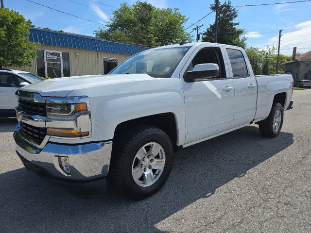 Used 2017 Chevrolet Silverado 1500 LT w/ All Star Edition AWD/4WD image 2