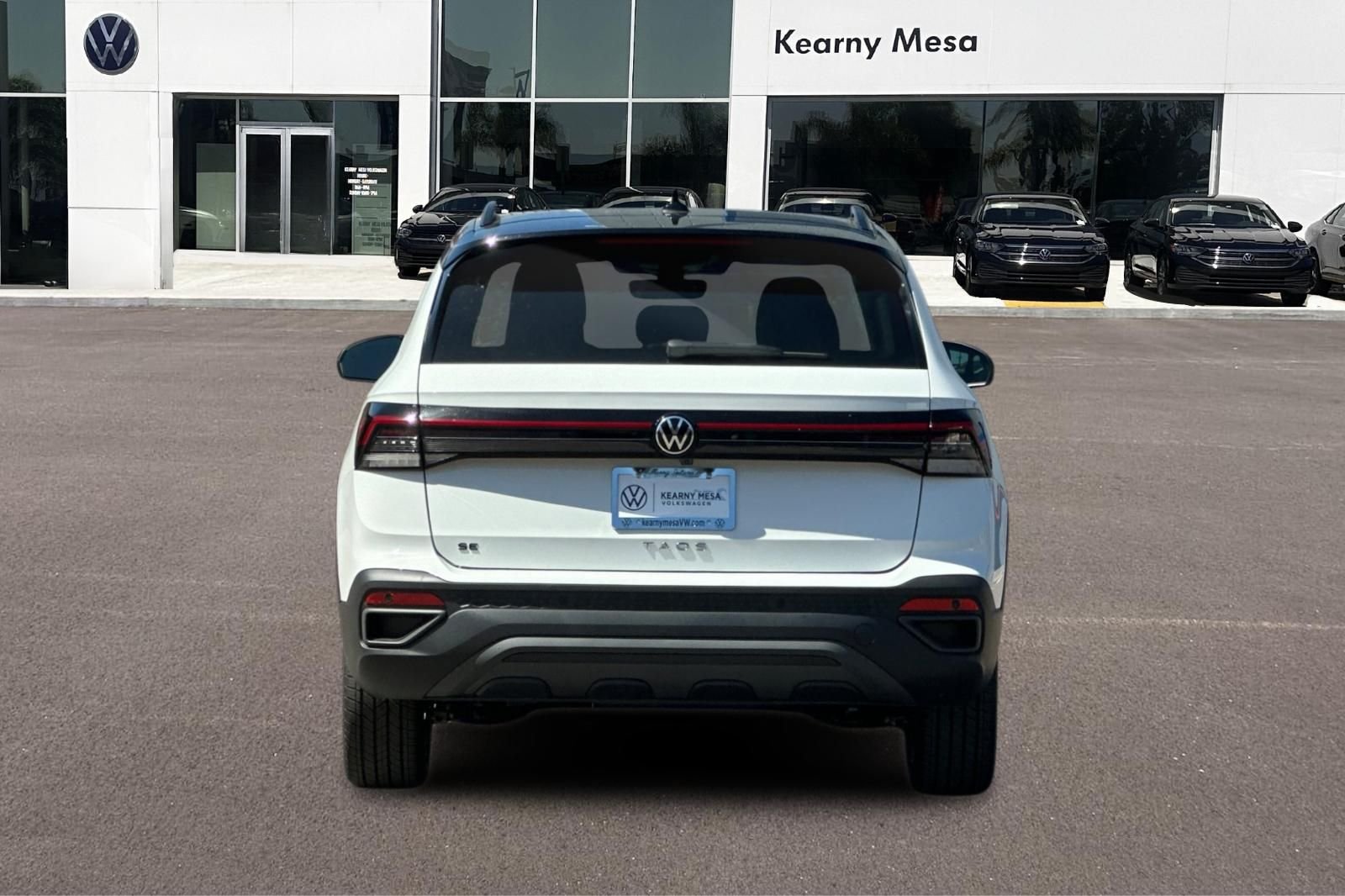 New 2026 Volkswagen Taos SE FWD image 5