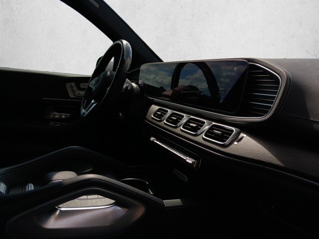 Used 2022 Mercedes-Benz GLS 450 4MATIC image 20