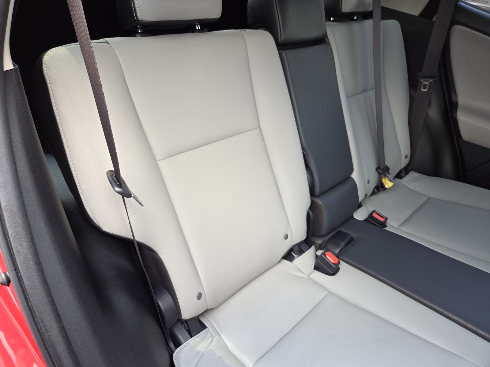 Used 2017 Toyota RAV4 Limited w/ Advanced Technology Package AWD/4WD image 27