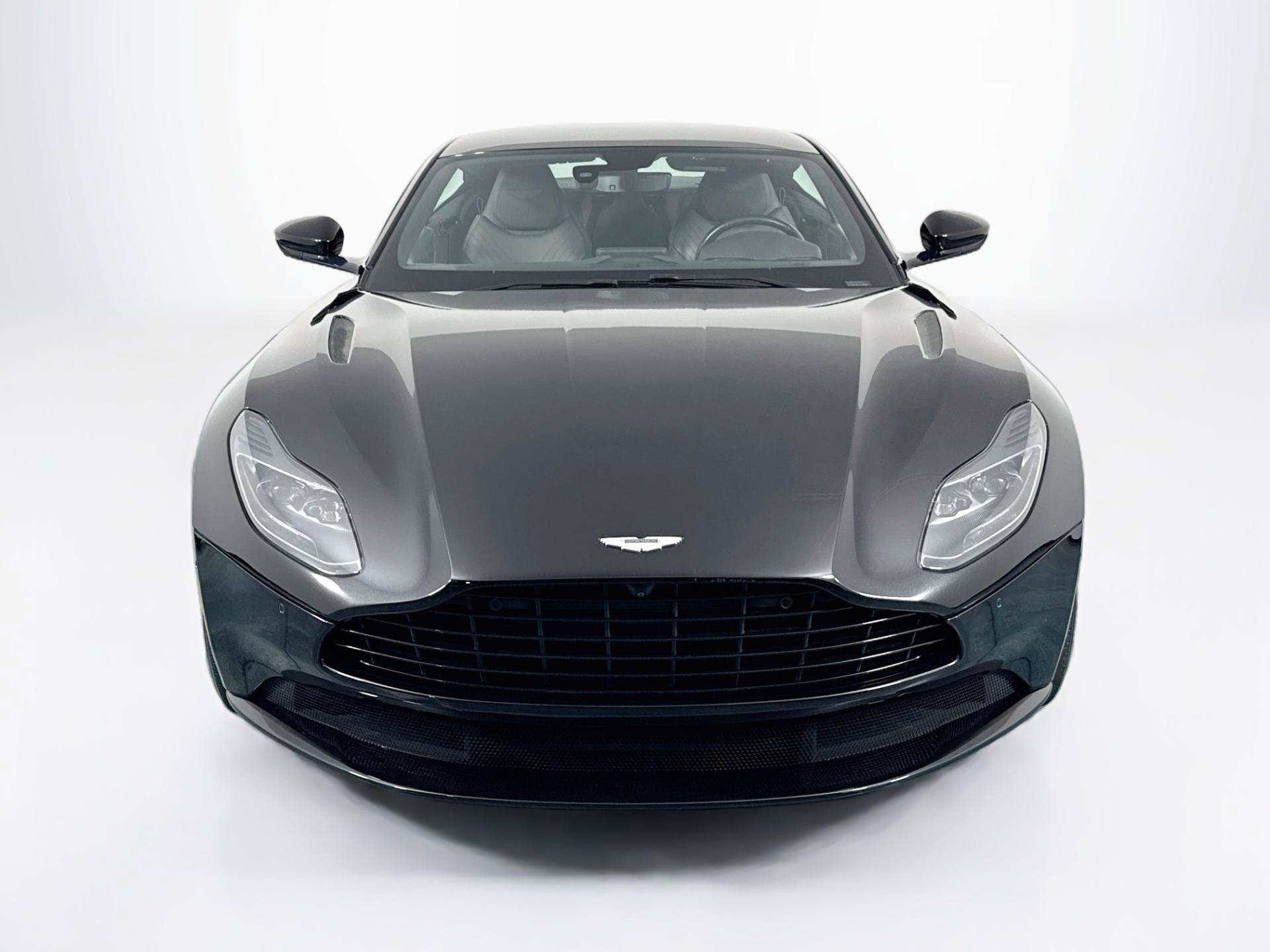 Used 2020 Aston Martin DB11 Coupe RWD image 2