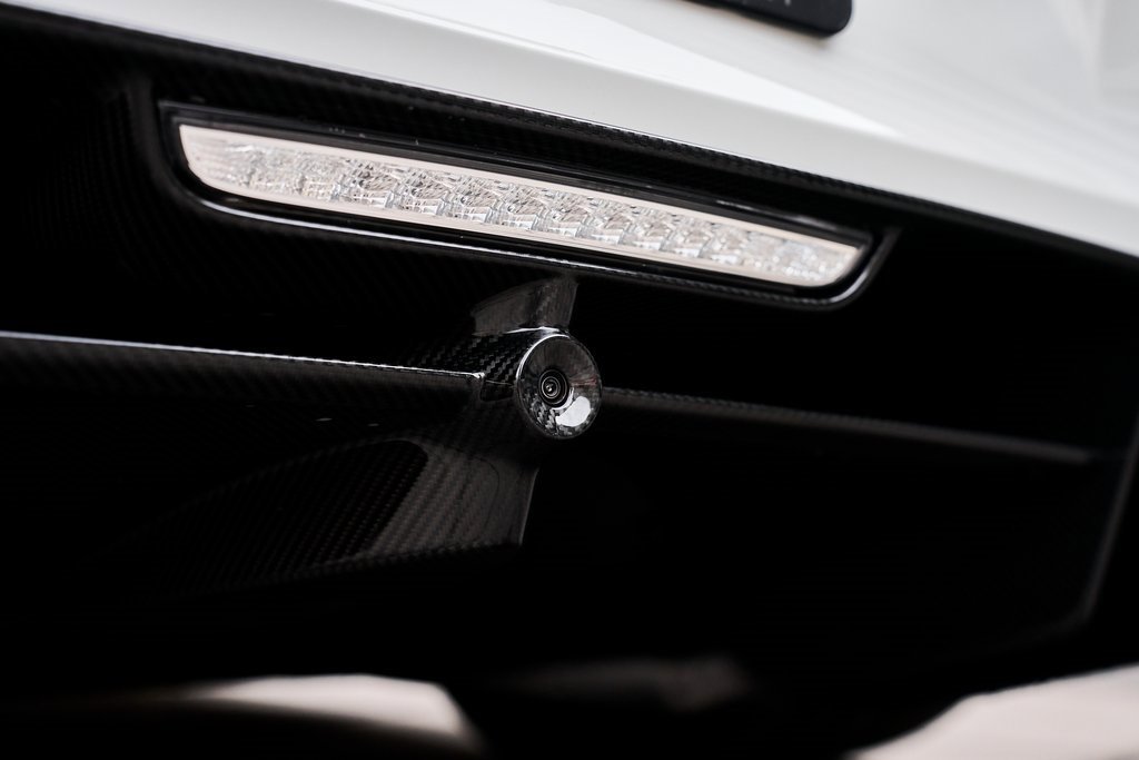 Used 2015 Porsche 918 Spyder image 23