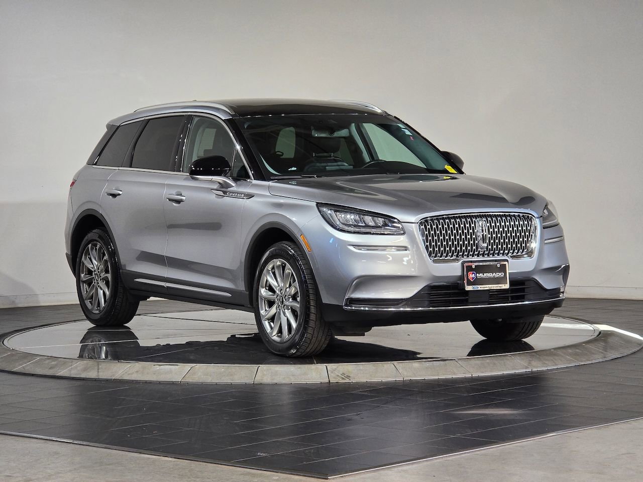 Used 2022 Lincoln Corsair AWD w/ Premium Package image 2