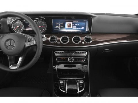 Used 2019 Mercedes-Benz E 300 4MATIC image 10