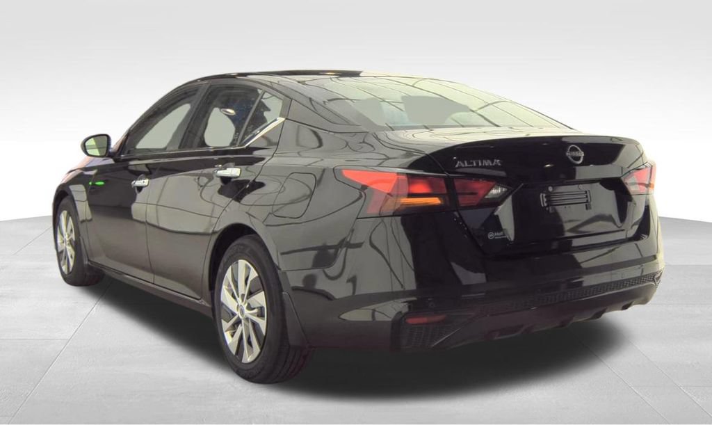 Used 2023 Nissan Altima 2.5 S FWD image 9