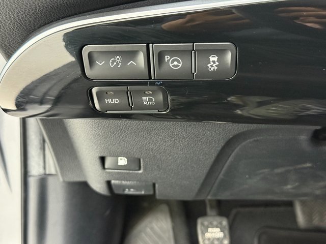 Used 2019 Toyota Prius Limited image 10