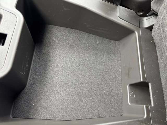 Used 2022 Chevrolet Silverado 1500 Custom RWD image 36