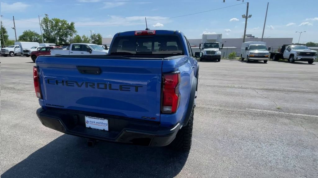 Used 2025 Chevrolet Colorado ZR2 w/ Technology Package image 9