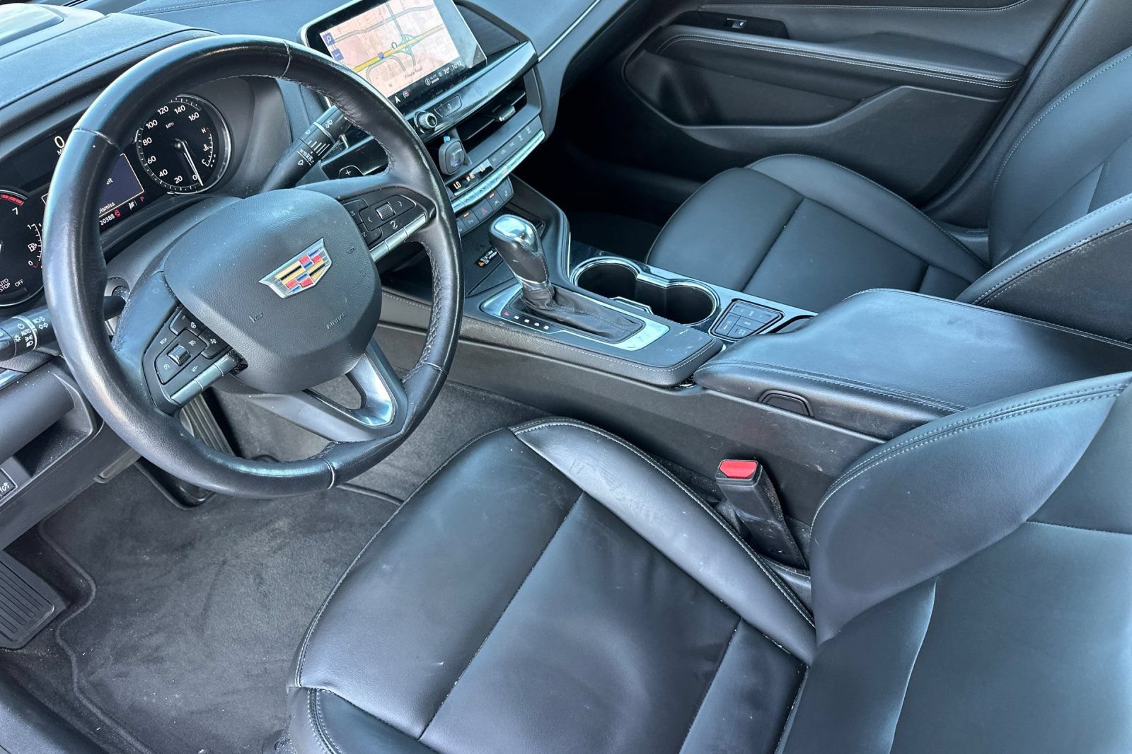 Certified 2024 Cadillac CT4 Luxury w/ Sun And Sound Package RWD image 10
