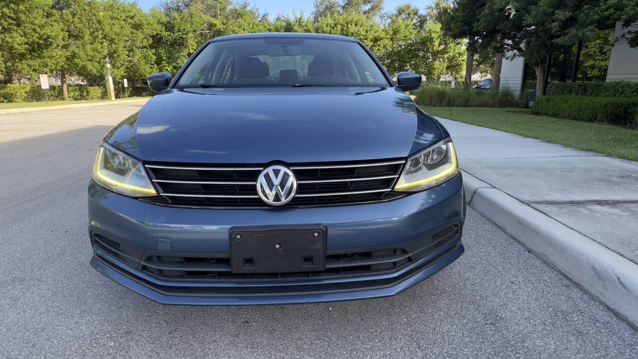Used 2017 Volkswagen Jetta S image 3