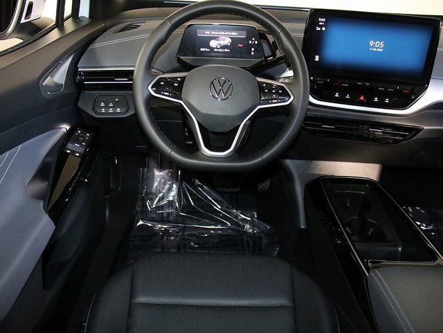 Used 2023 Volkswagen ID.4 Pro S image 3