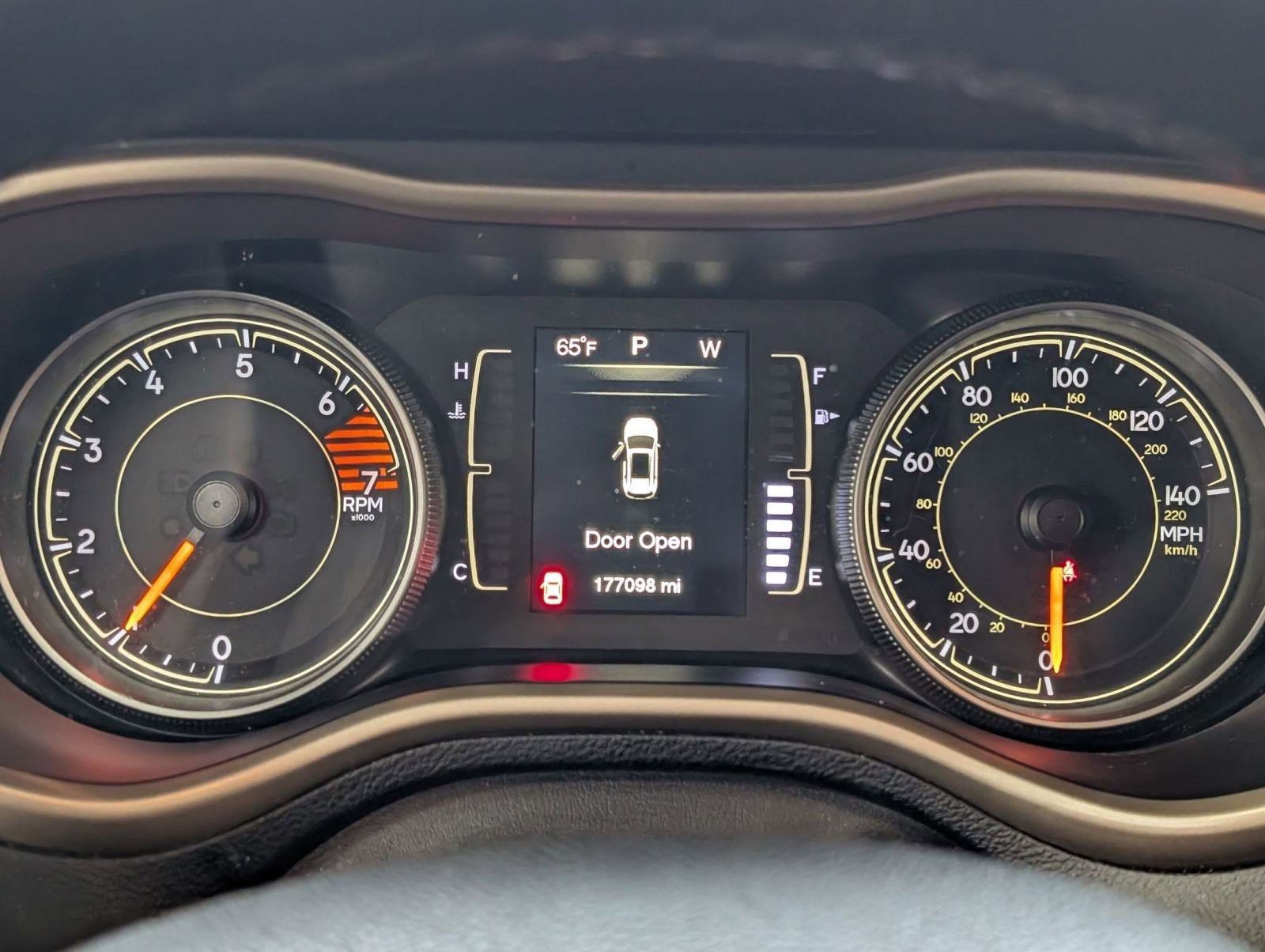 Used 2016 Jeep Cherokee Latitude image 19