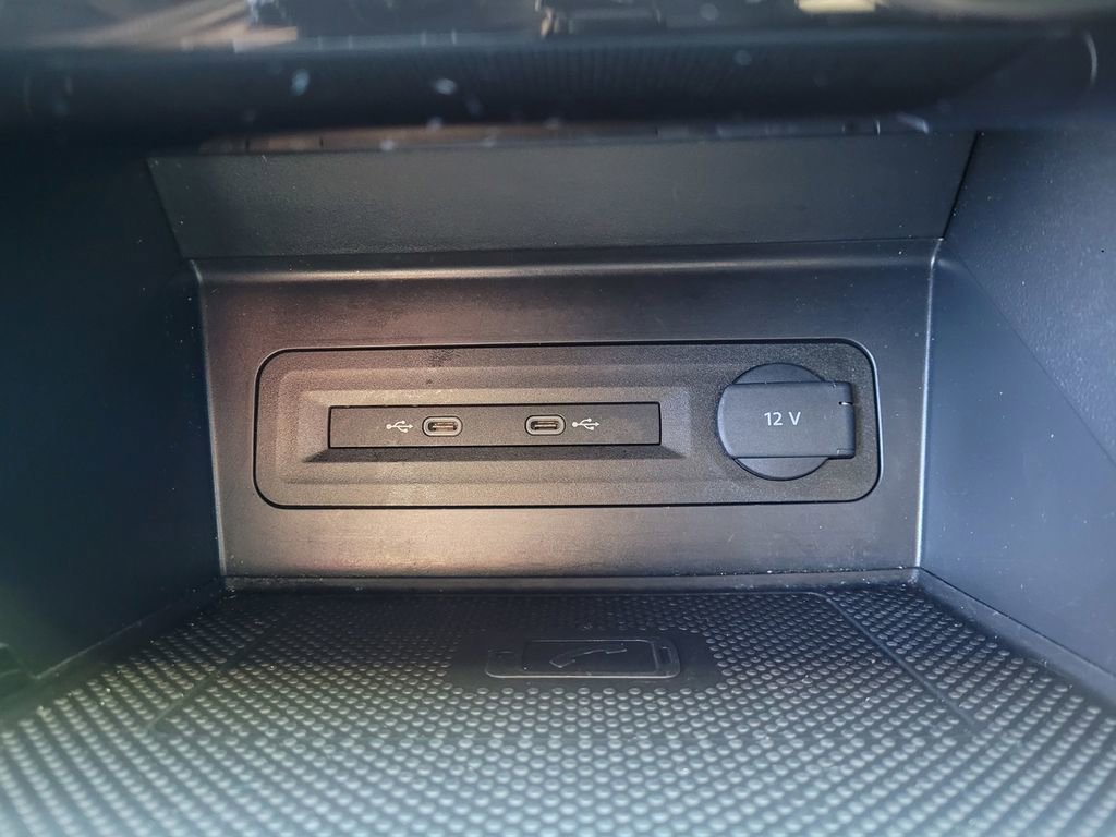 Used 2023 Volkswagen Atlas SE image 19