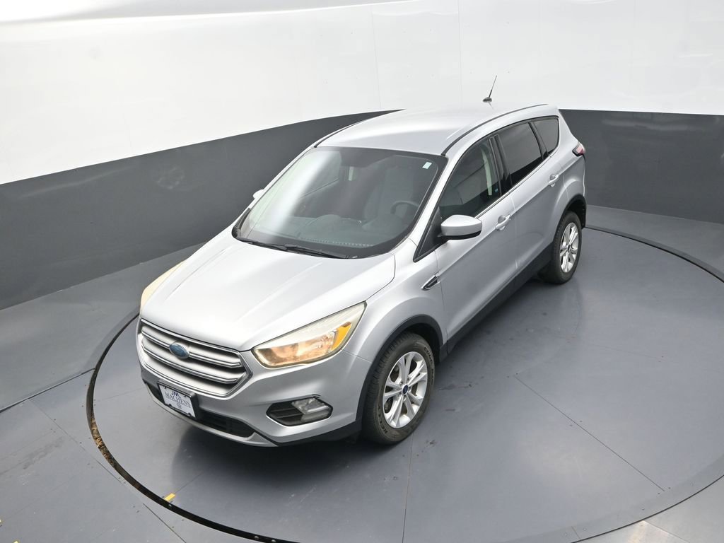Used 2017 Ford Escape SE image 16