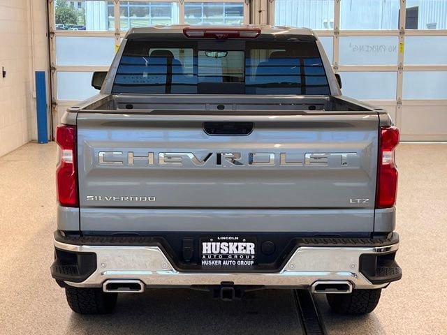 Used 2025 Chevrolet Silverado 1500 LTZ w/ Technology Package AWD/4WD image 4