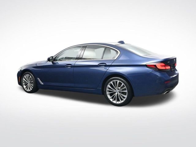 Used 2022 BMW 540i xDrive w/ Premium Package image 7
