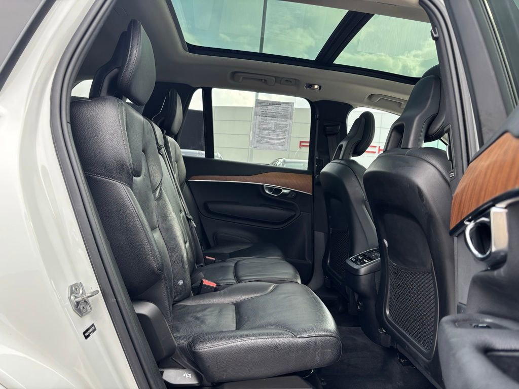 Used 2021 Volvo XC90 T6 Momentum w/ Protection Package Premier image 25